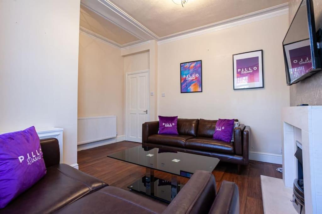 Pillo Rooms - Spacious Cosy 2 Bedroom House By Bridgewater Canal Manchester Exterior photo