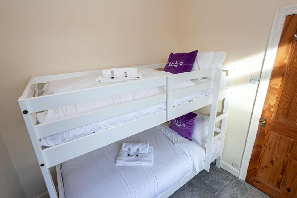 Pillo Rooms - Spacious Cosy 2 Bedroom House By Bridgewater Canal Manchester Exterior photo